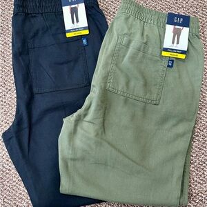 GAP Elastic Waist Pants in Black and Olive